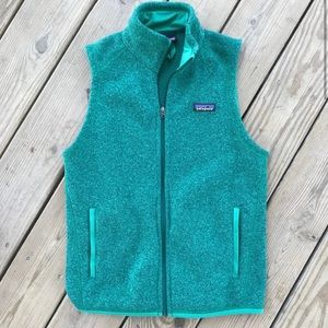 Women’s hunter green Patagonia Vest PRICE DROP!!